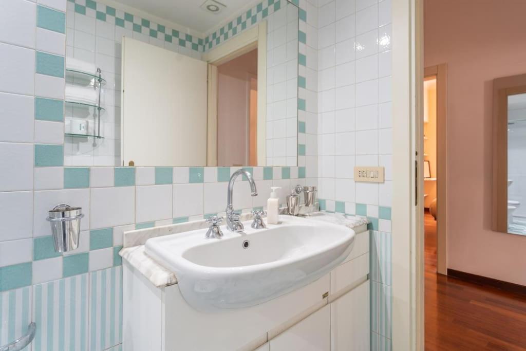 Pgrhome Barberini Rome Buitenkant foto